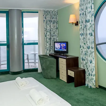 Beachfront Flat In Berlin - Great Sea View By Flat Manаger Apartment Golden Sands